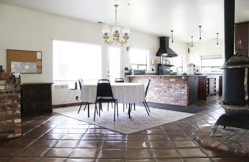 Ramona House | Crystal Hill Vineyard with Panoramic Views