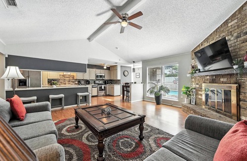 North Richland Hills House | Crystal Lagoon- Private Pool- Near DFW & Stadium