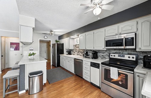 North Richland Hills House | Crystal Lagoon- Private Pool- Near DFW & Stadium