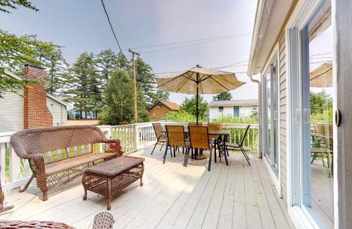 Gilmanton IW House | Crystal Lake Cottage