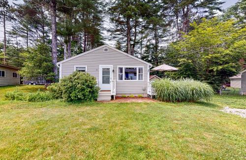 Gilmanton IW House | Crystal Lake Cottage