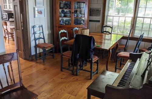 Frankfort House | Crystal Lake Paradise - Gorgeous Lakefront Luxury!