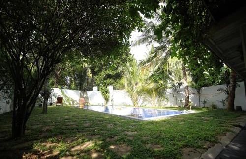 Kathaluwa Hotel | Crystal Oceanic