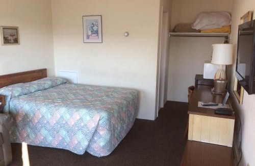 Wildwood Hotel | Crystal Sands Motel