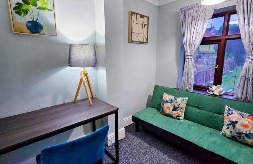 Stoke-on-Trent House | Crystal , Stoke on Trent