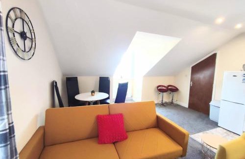 North Shields Apartment | Crystal Suite 4 - private parking - metro