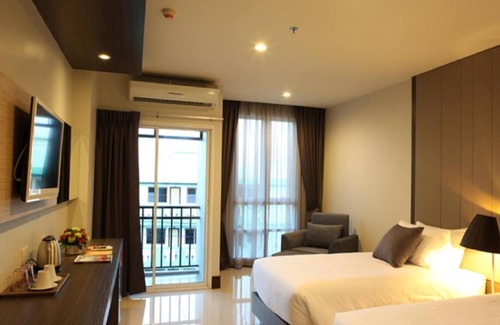 Lat Krabang Hotel | Crystal Suites Suvarnabhumi Airport
