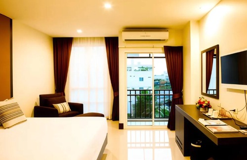 Lat Krabang Hotel | Crystal Suites Suvarnabhumi Airport