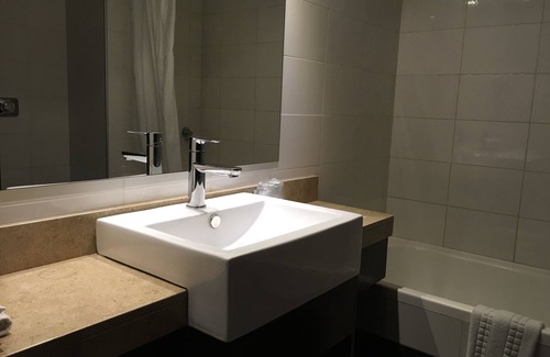 Centro Hotel | Crystal Tower Hotel