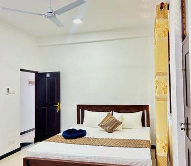Polhena Hotel | Crystal Wave Holiday Resort Polhena