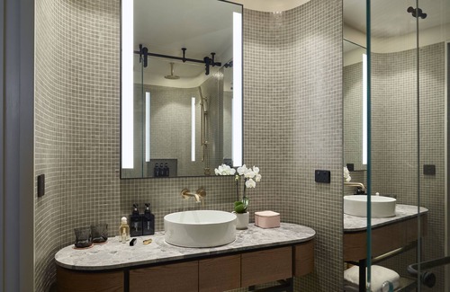 Newcastle Hotel | Crystalbrook Kingsley