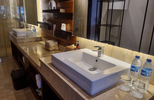 By Pass Ngurah Rai Kuta Hotel | Crystalkuta Hotel - Bali