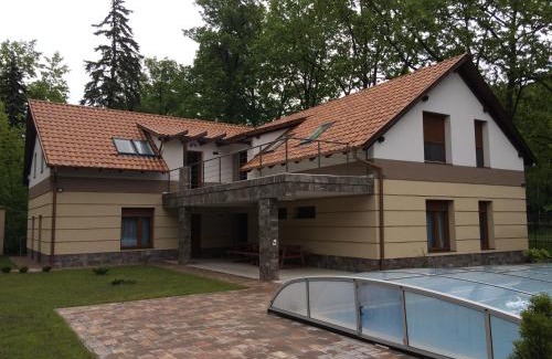Balatonszemes Apartment | Családi Villa