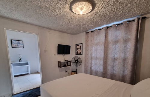 Tower Isle Bed & Breakfast | Csompo Empire one bedroom apt