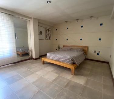 Tarija House | Cuarto con baño compartido, casa centro
