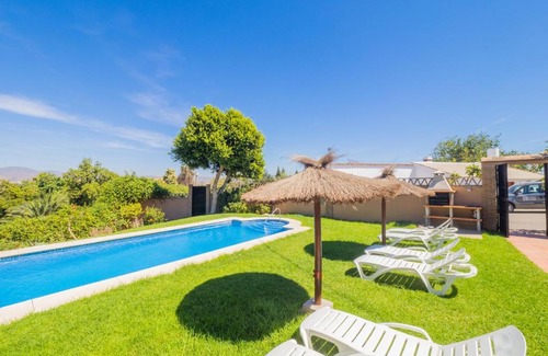 Alhaurin de la Torre Villa | Cubo's Villa Plumaria de Alhaurin