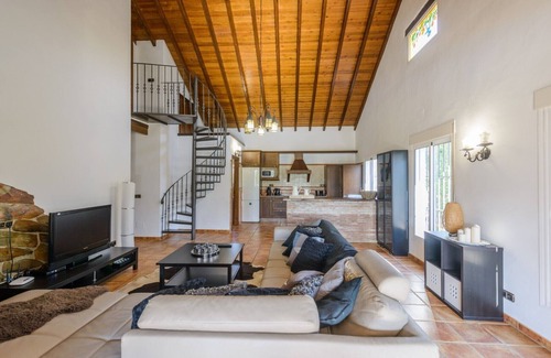 Alhaurin el Grande Villa | Cubo's Villa Cortijo La Indiana/private pool/air conditioning/free wifi/BBQ