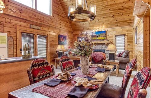 Sevierville House | Cubs Cozy Den by Avada Properties