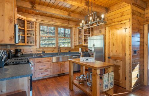 Mars Hill House | Cubs Den by Carolina Mornings