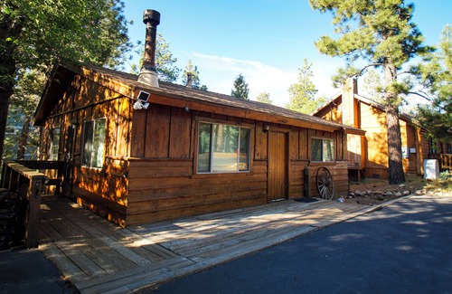 Sugarloaf Cabin | Cubs Nest