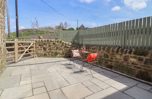 Ogden House | CUCKOO COTTAGE, pet friendly, character holiday cottage in Oxenhope