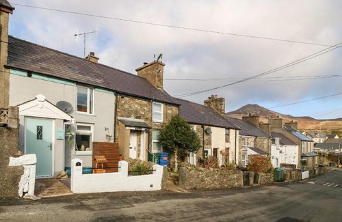 Llithfaen House | Cudfan Fach