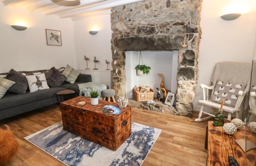 Llithfaen House | Cudfan Fach