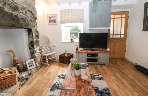 Llithfaen House | Cudfan Fach