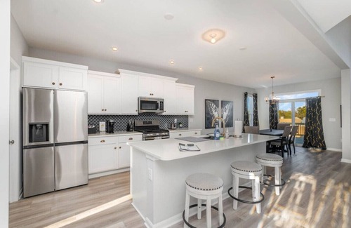 Otterbien Home House | Cul-de-sac home in safe Family-friendly community