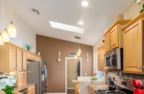 South Mountain House | Cul-de-sac home on the Ravenswood golf course
