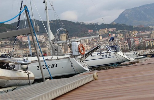 Salerno Boat Rental | Cullati dal mare - b&b on board