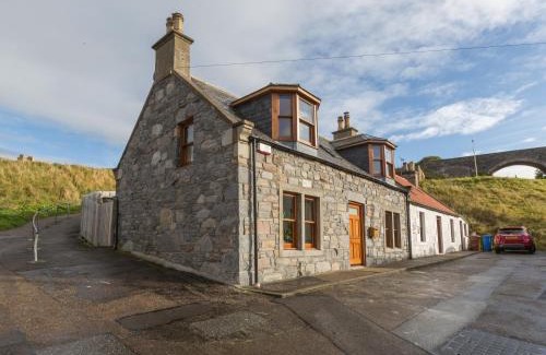 Cullen House | Cullen 117 Seatown With Sea Views