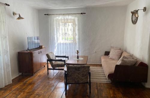 Otocac House | Cultural monument House Vecchia