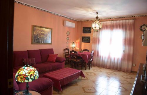 Almagro Apartment | CULTURAS Y COLORES EN ALMAGRO -WIFI alta velocidad, NETFLIX, Parking -Promocion EMPRESAS-