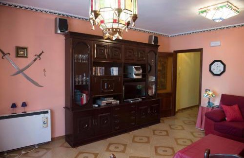 Almagro Apartment | CULTURAS Y COLORES EN ALMAGRO -WIFI alta velocidad, NETFLIX, Parking -Promocion EMPRESAS-