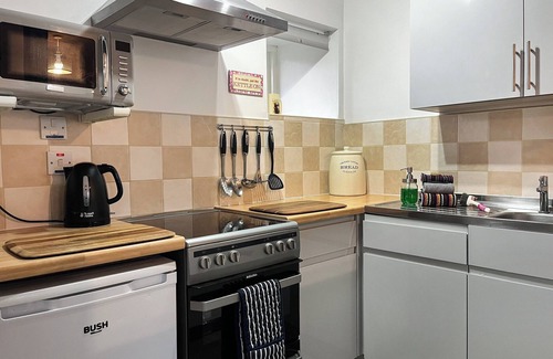Looe Cottage | Culver Cottage - UK48987