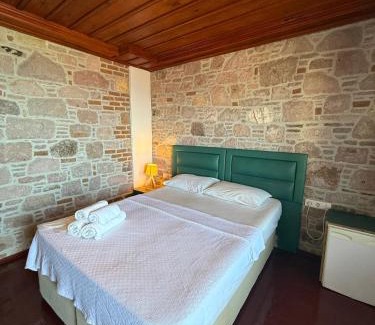 Ayvalik Bed & Breakfast | Cunda Sea-View Stone Cottage & Private Beach