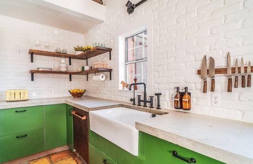 Pioneertown House | Curated Wild West Cabin w Private Saloon, Hot tub/Pool, Downtown Pioneertown!
