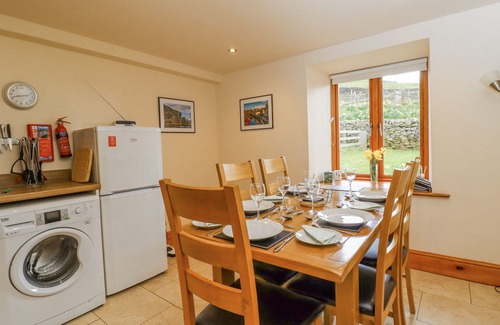 Silsden Cottage | CURLEW COTTAGE, family friendly, character holiday cottage in Silsden