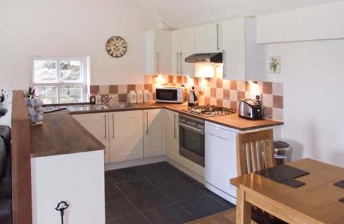 Longnor House | Curlew Cottage