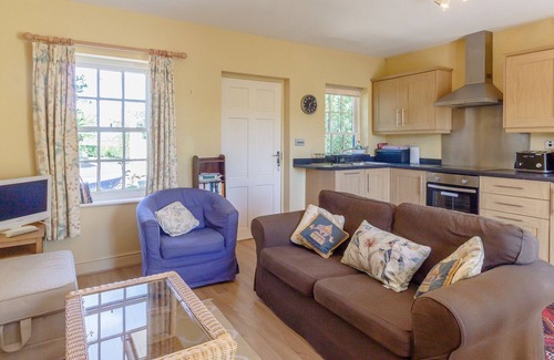 Hexham Cottage | CURLEW COTTAGE, pet friendly, with a garden in Haydon Bridge