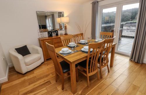 Milford Haven House | Curlew