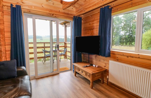 Bowes Cottage | CURLEW, pet friendly, with hot tub in Bowes