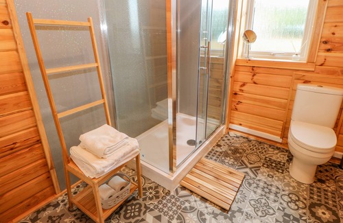 Bowes Cottage | CURLEW, pet friendly, with hot tub in Bowes