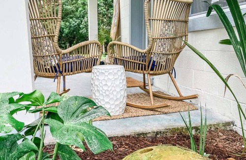 Melbourne Village Cottage | Curly’s Cottage a vintage coastal retreat