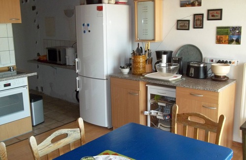 Reetz Apartment | Curr. M.Flair, quiet location, grGarten, fenced.2km, directly to the forest/meadow, gr. Lake