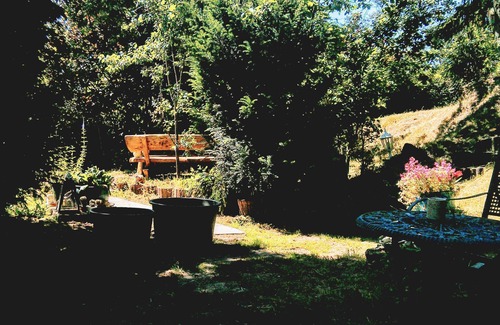 Reetz Apartment | Curr. M.Flair, quiet location, grGarten, fenced.2km, directly to the forest/meadow, gr. Lake
