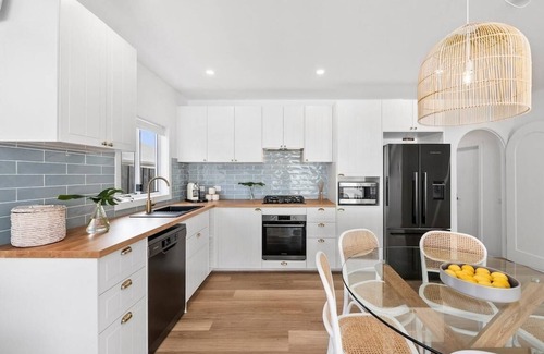 Rye House | Currawong - Coastal Bliss - walk to the beach
