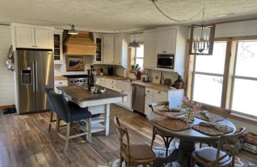 Van Buren House | Current River Getaway