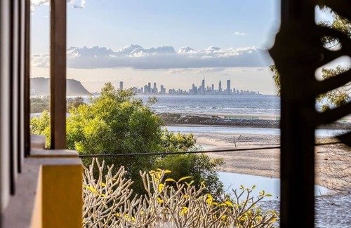 Currumbin House | Currumbin Beachside Retreat